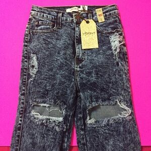 NWT LOVE CULTURE JEANS
